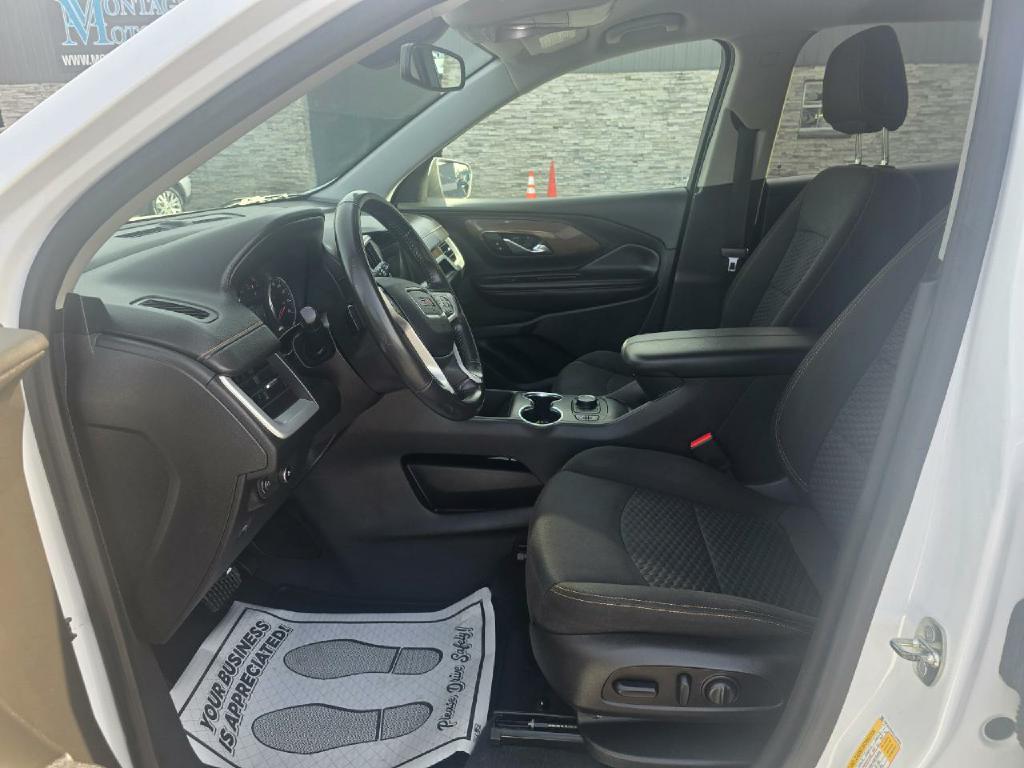 Photo 12 of this GMC TERRAIN