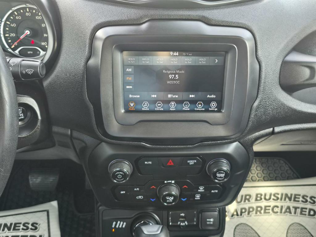 Photo 9 of this JEEP RENEGADE