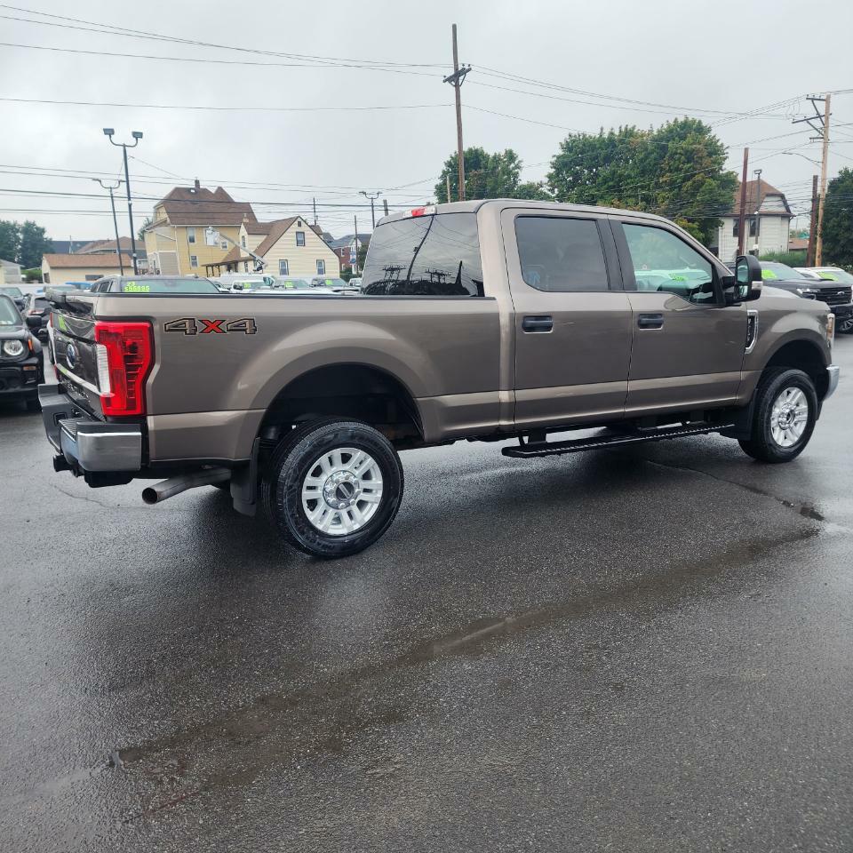 Photo 5 of this FORD F-250