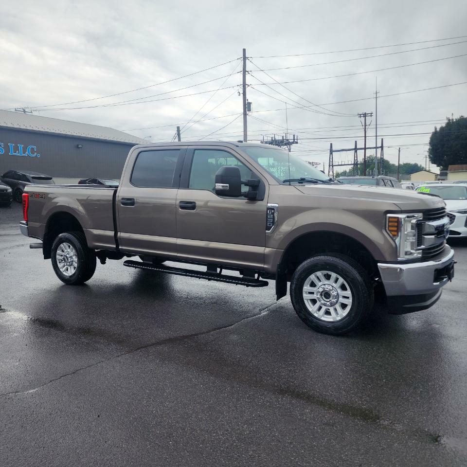Photo 6 of this FORD F-250