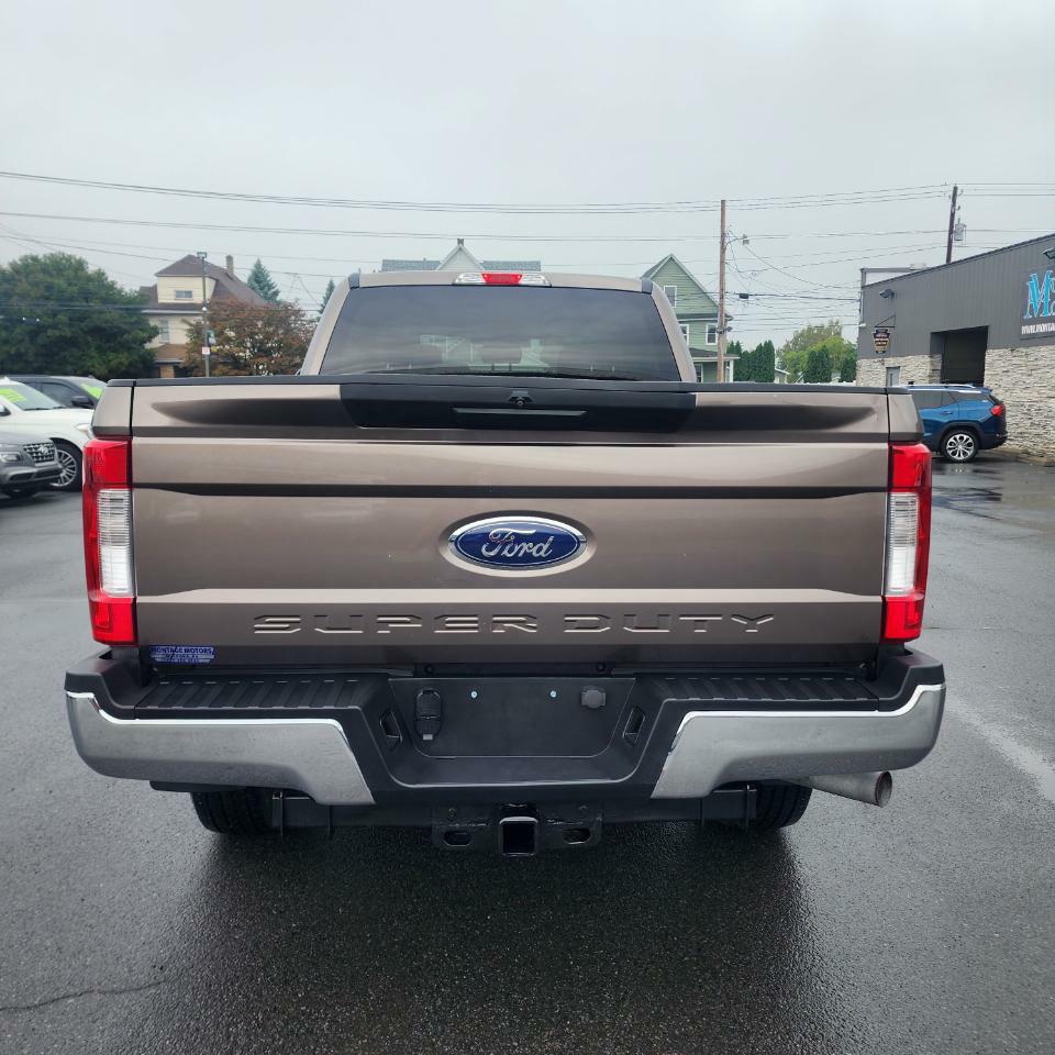 Photo 18 of this FORD F-250