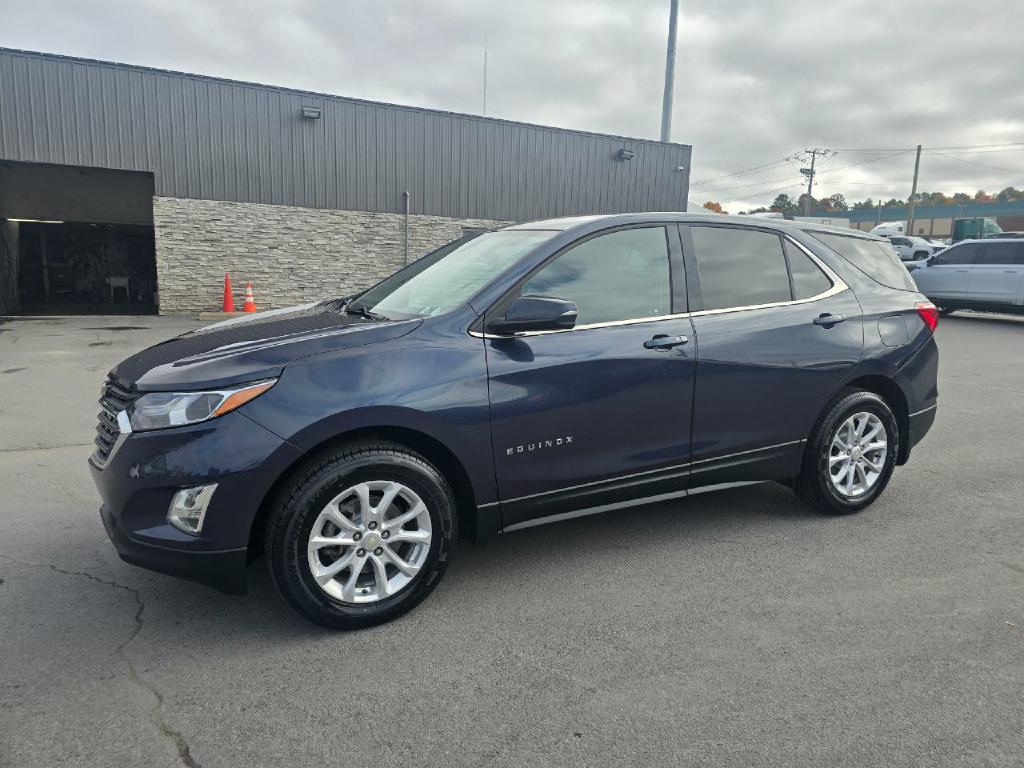 Photo 3 of this CHEVROLET EQUINOX