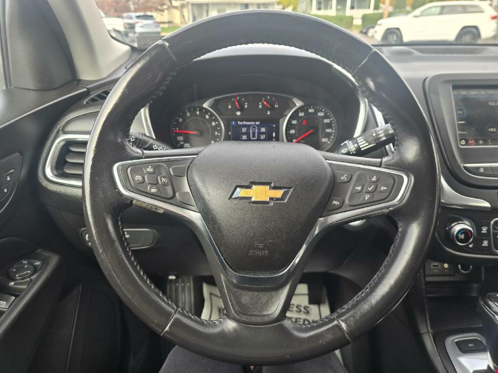 Photo 7 of this CHEVROLET EQUINOX