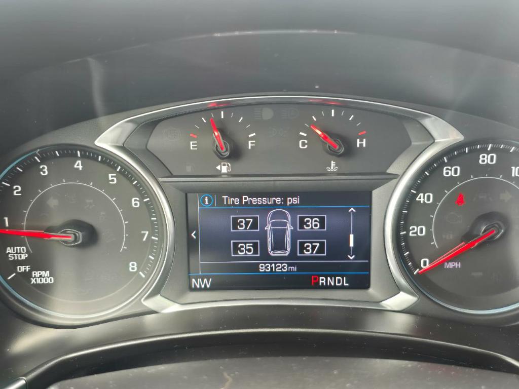 Photo 8 of this CHEVROLET EQUINOX