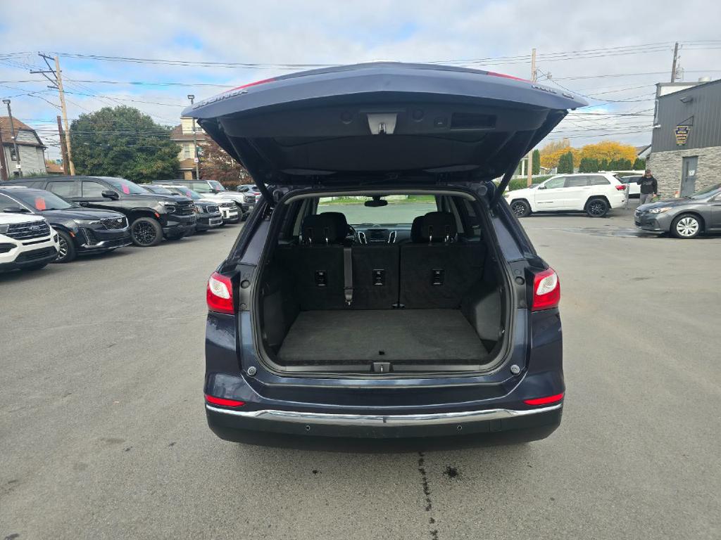 Photo 17 of this CHEVROLET EQUINOX