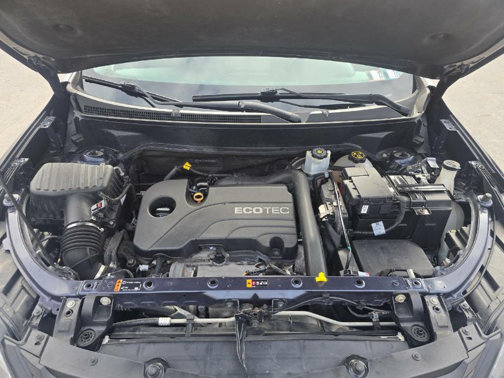 Photo 18 of this CHEVROLET EQUINOX