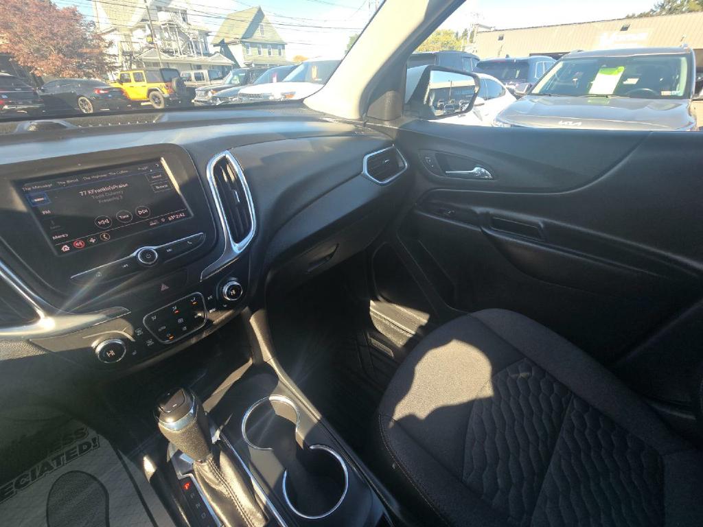 Photo 11 of this CHEVROLET EQUINOX
