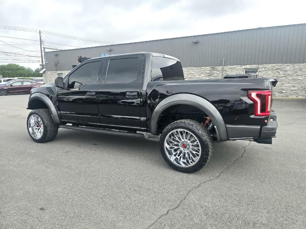 Photo 4 of this FORD F-150