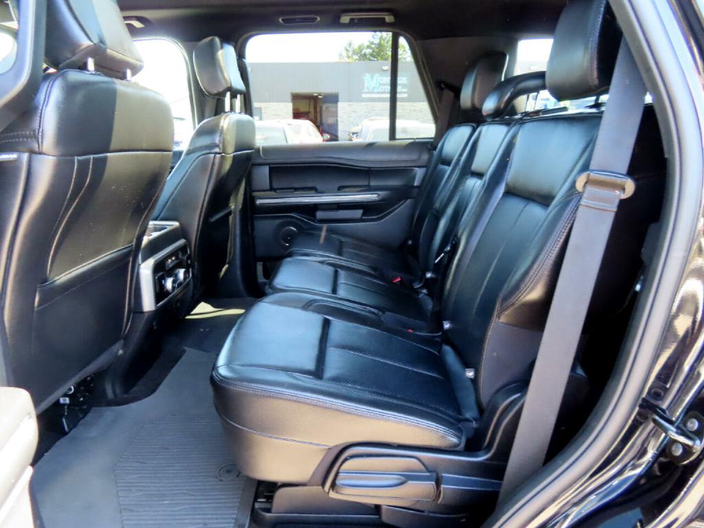 Photo 13 of this FORD EXPEDITION