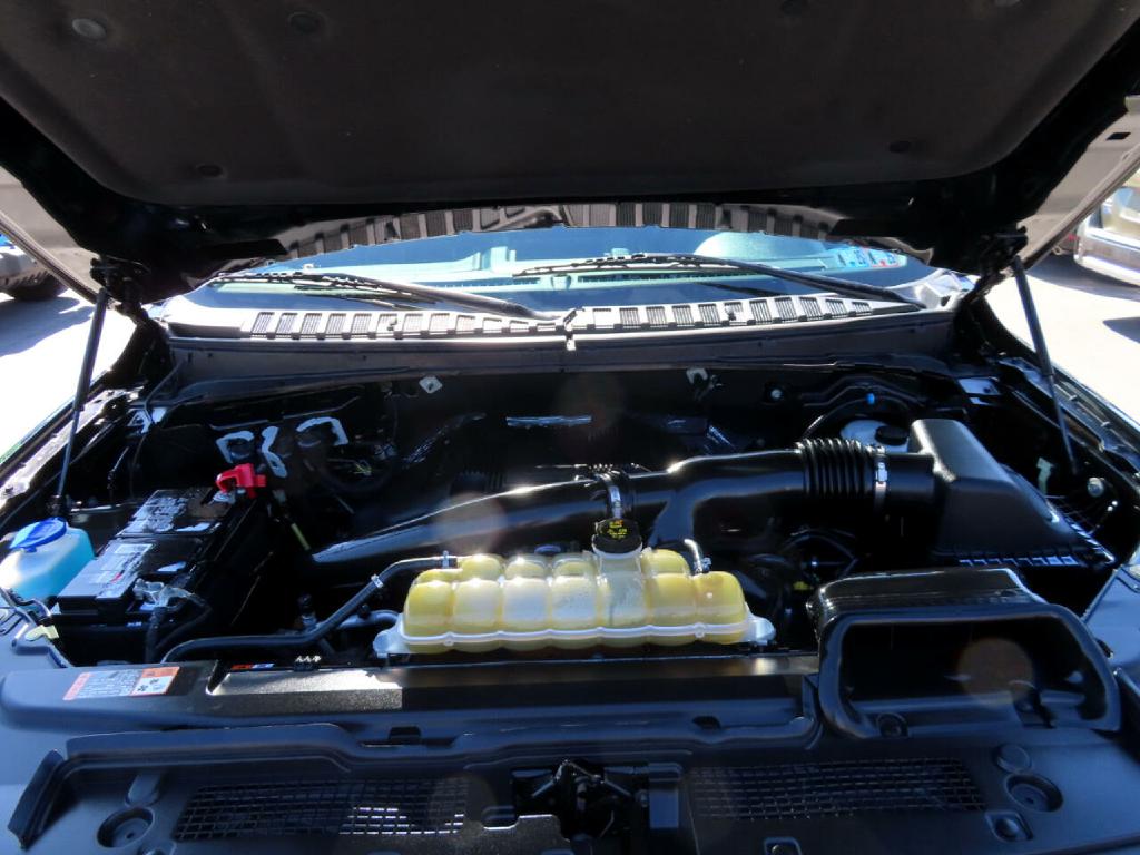 Photo 20 of this FORD EXPEDITION