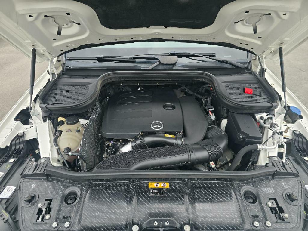 Photo 20 of this MERCEDES-BENZ GLE