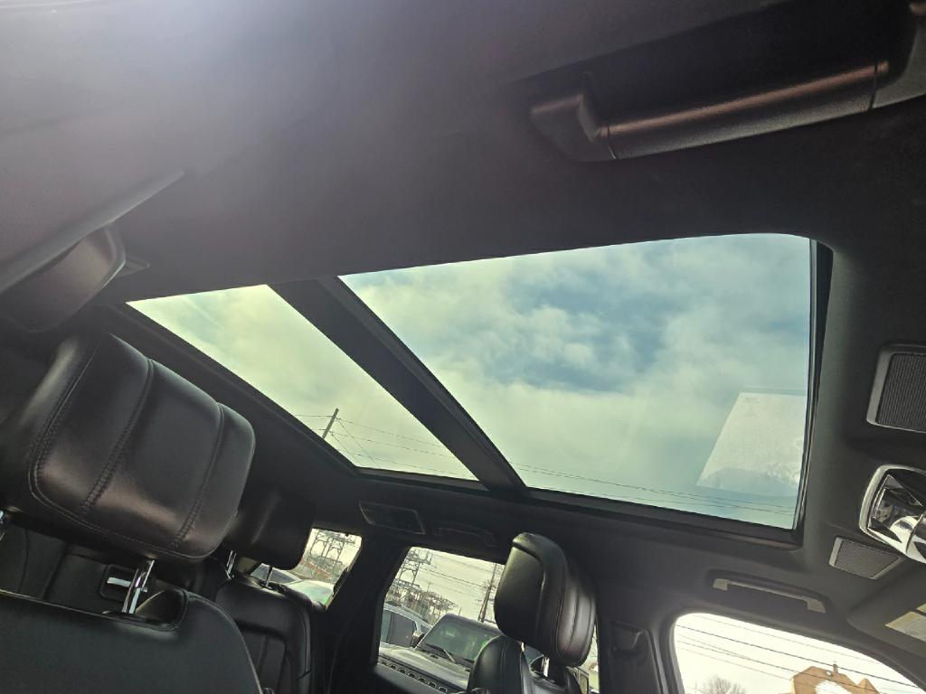 Photo 13 of this LAND ROVER RANGE ROVER SPO