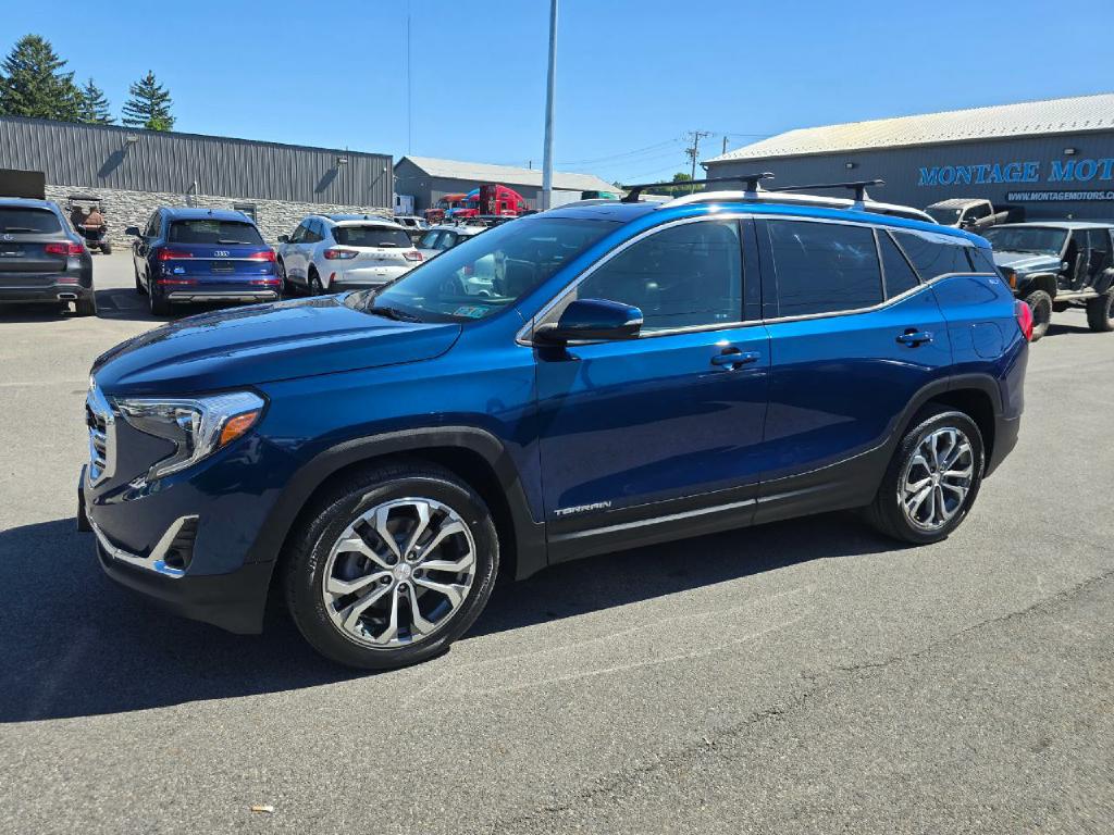 Photo 3 of this GMC TERRAIN