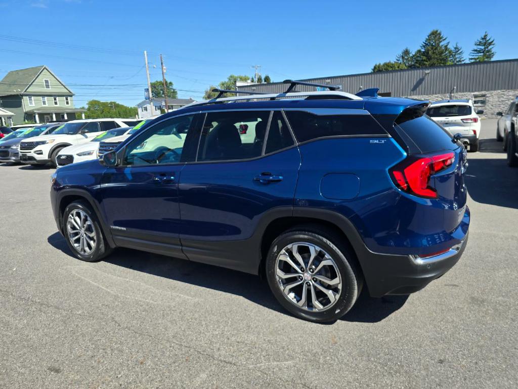 Photo 4 of this GMC TERRAIN