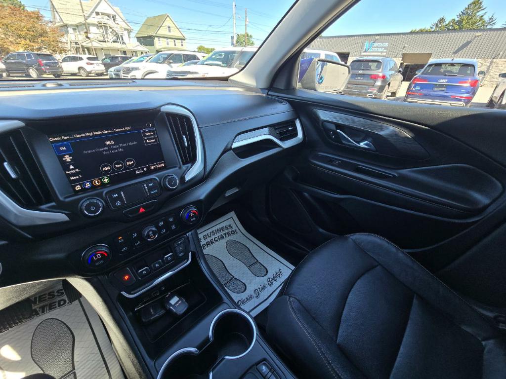 Photo 11 of this GMC TERRAIN