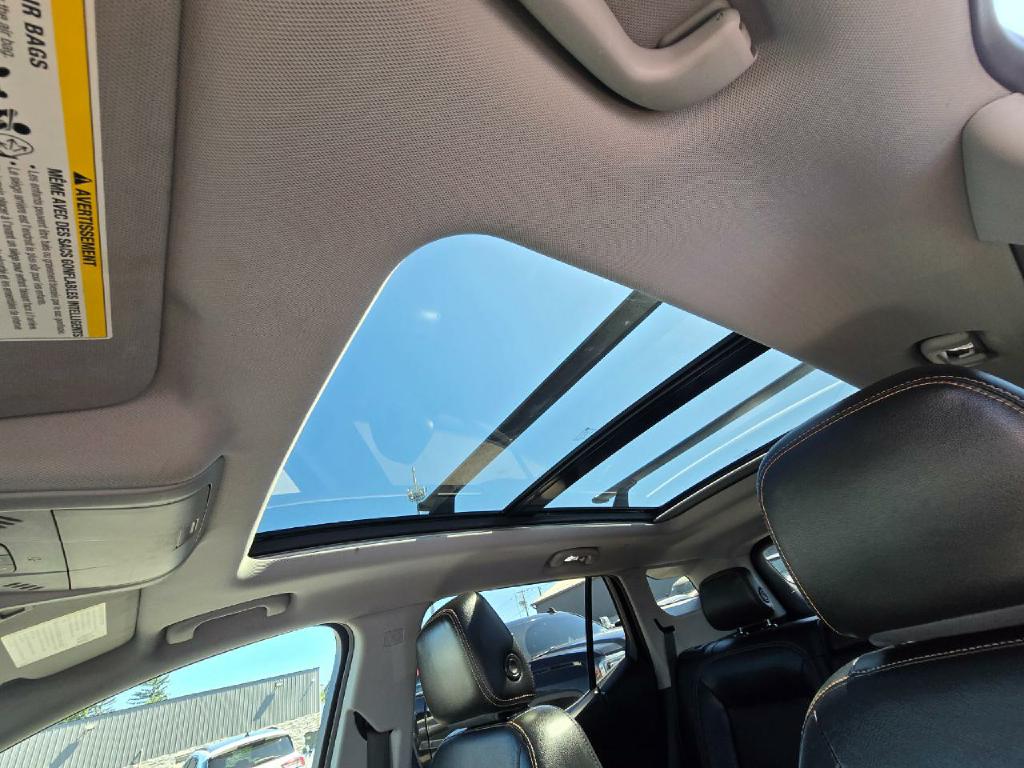 Photo 12 of this GMC TERRAIN