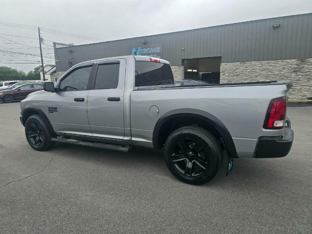 Photo 4 of this RAM 1500 CLASSIC