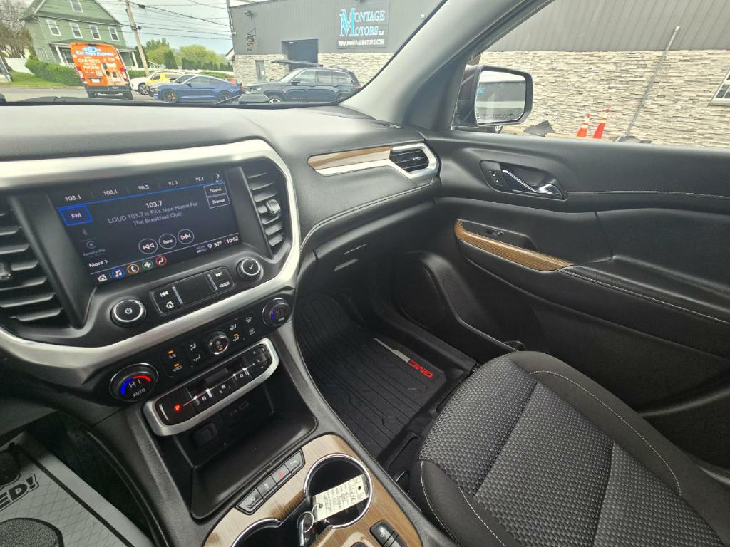 Photo 11 of this GMC ACADIA
