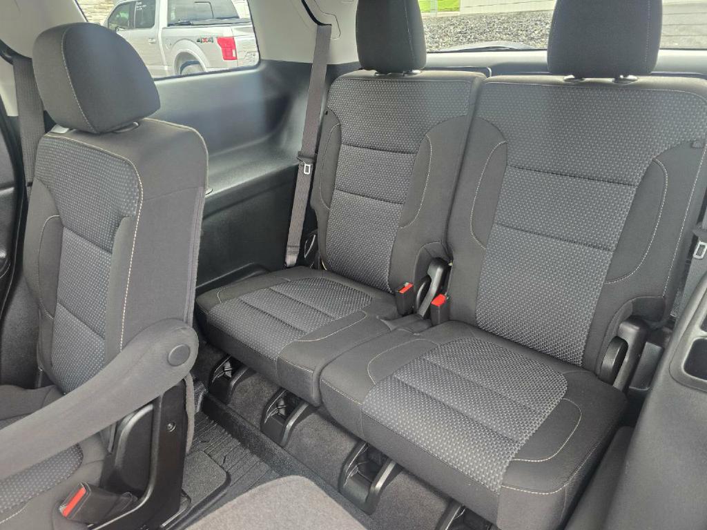 Photo 14 of this GMC ACADIA