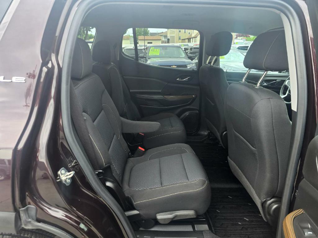 Photo 16 of this GMC ACADIA