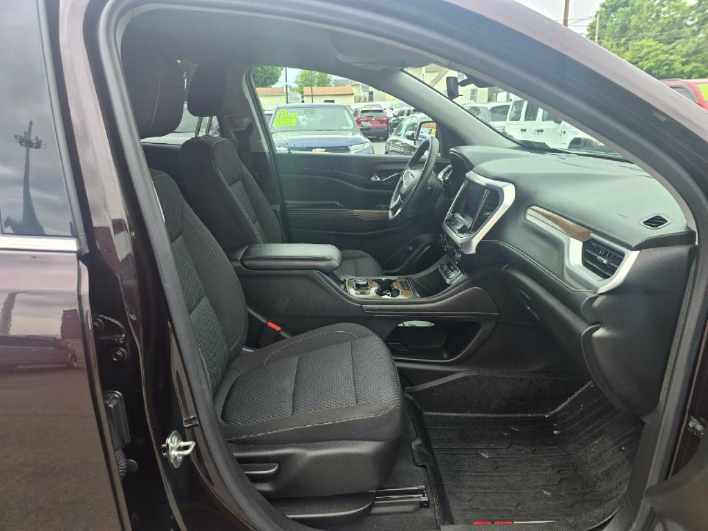 Photo 17 of this GMC ACADIA