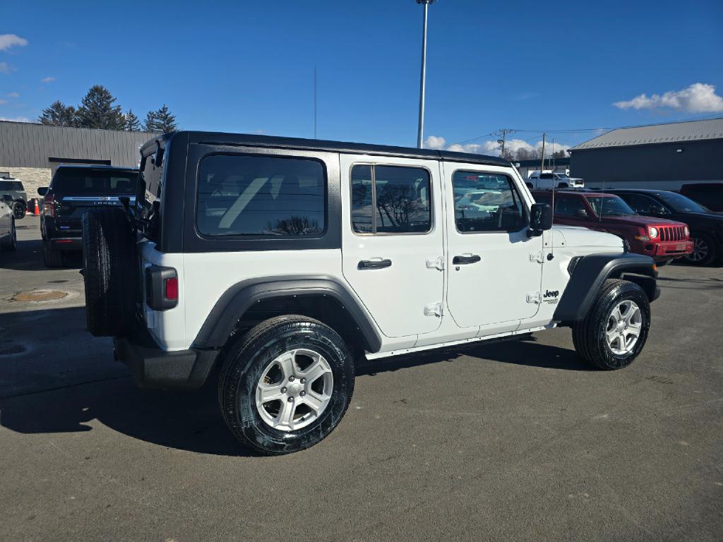 Photo 5 of this JEEP WRANGLER