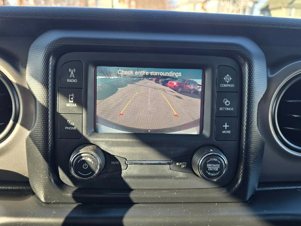 Photo 10 of this JEEP WRANGLER