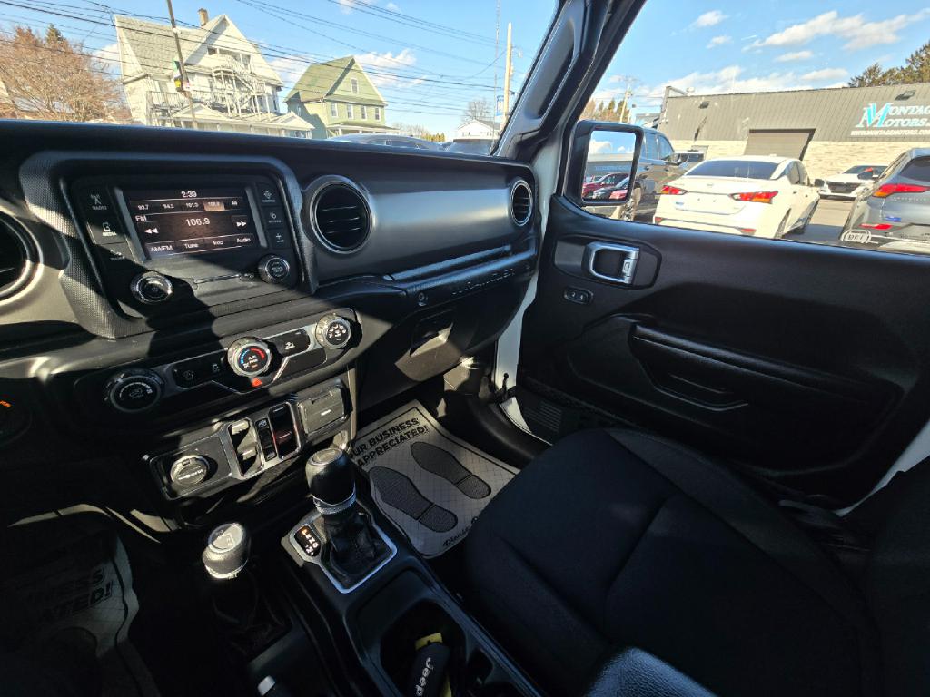 Photo 11 of this JEEP WRANGLER