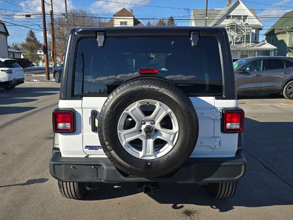 Photo 17 of this JEEP WRANGLER