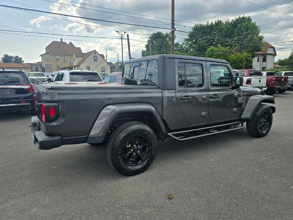 Photo 5 of this JEEP GLADIATOR