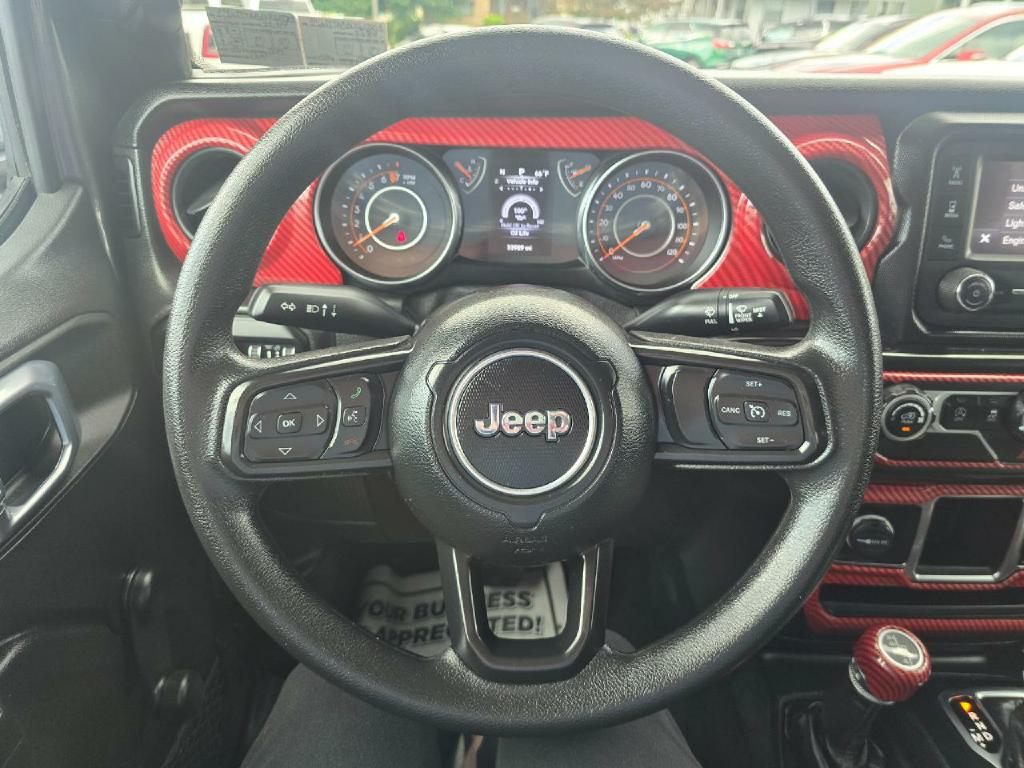 Photo 7 of this JEEP GLADIATOR