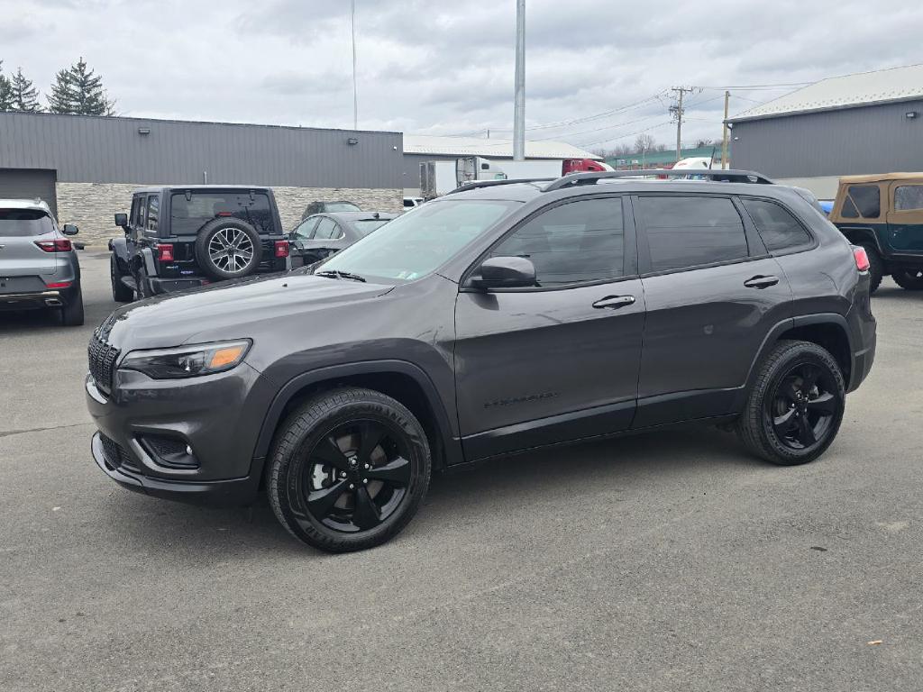 Photo 3 of this JEEP CHEROKEE