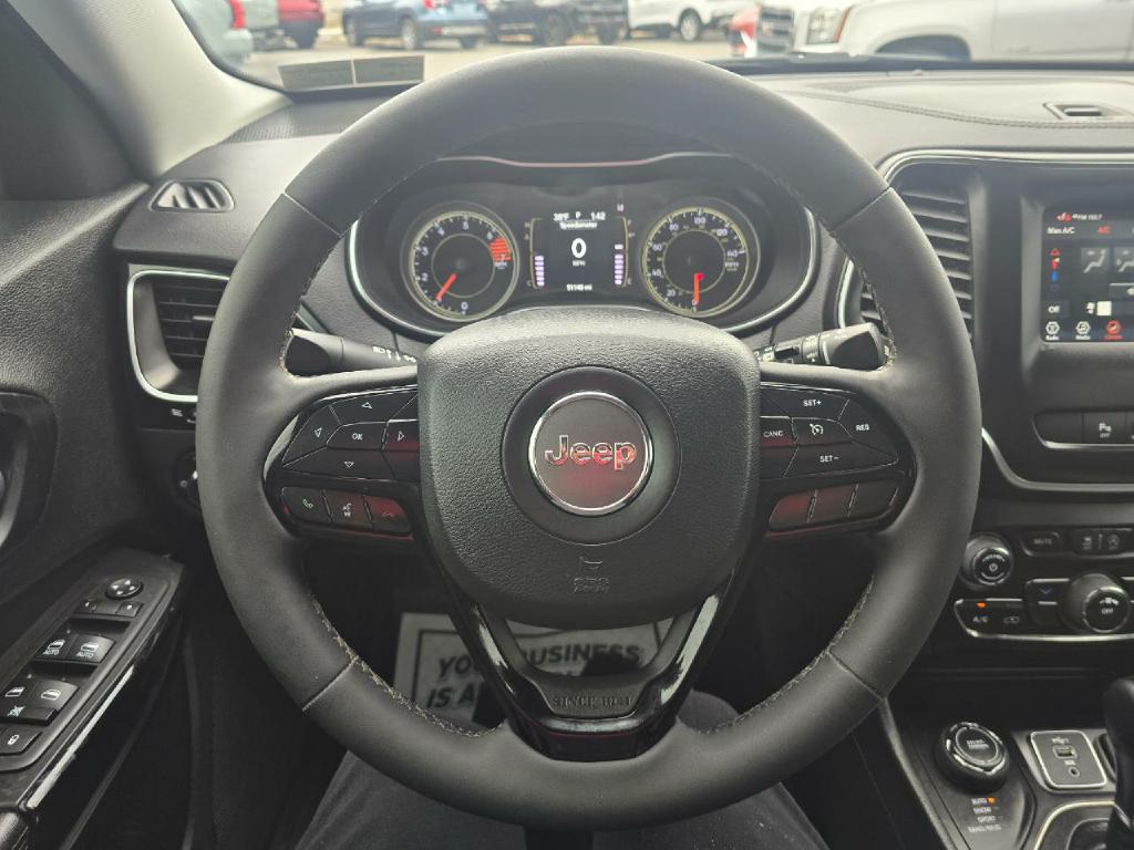 Photo 7 of this JEEP CHEROKEE