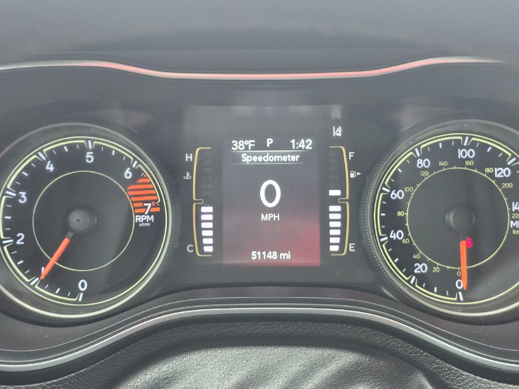Photo 8 of this JEEP CHEROKEE