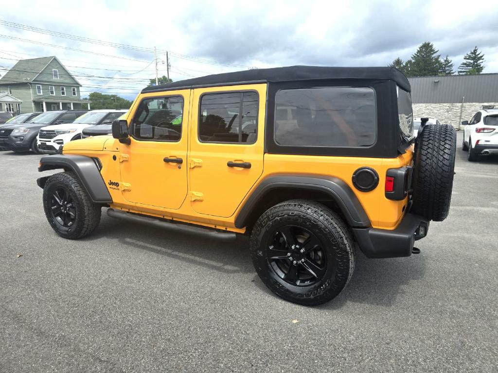 Photo 4 of this JEEP WRANGLER