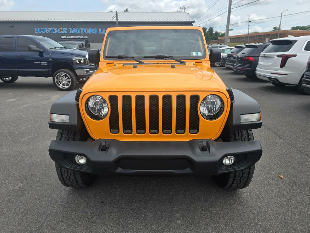Photo 20 of this JEEP WRANGLER