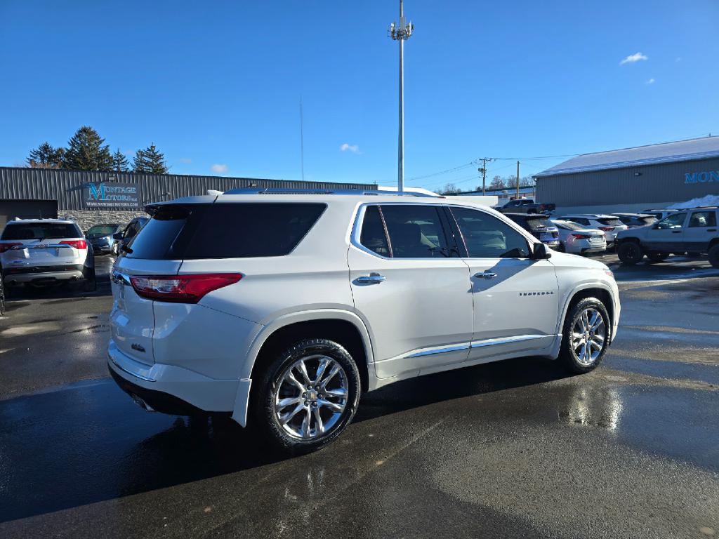 Photo 6 of this CHEVROLET TRAVERSE