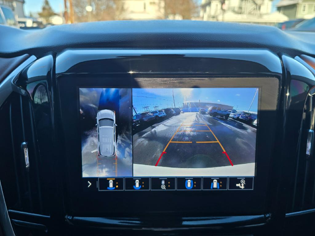 Photo 10 of this CHEVROLET TRAVERSE