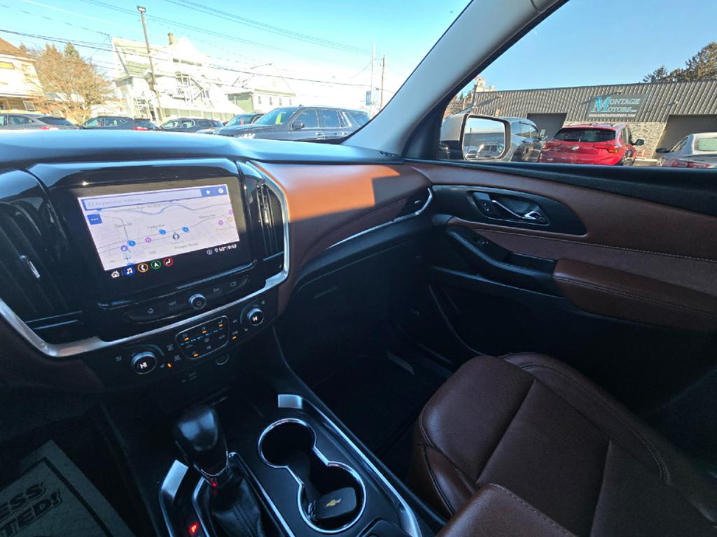 Photo 12 of this CHEVROLET TRAVERSE