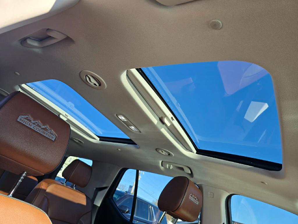 Photo 13 of this CHEVROLET TRAVERSE