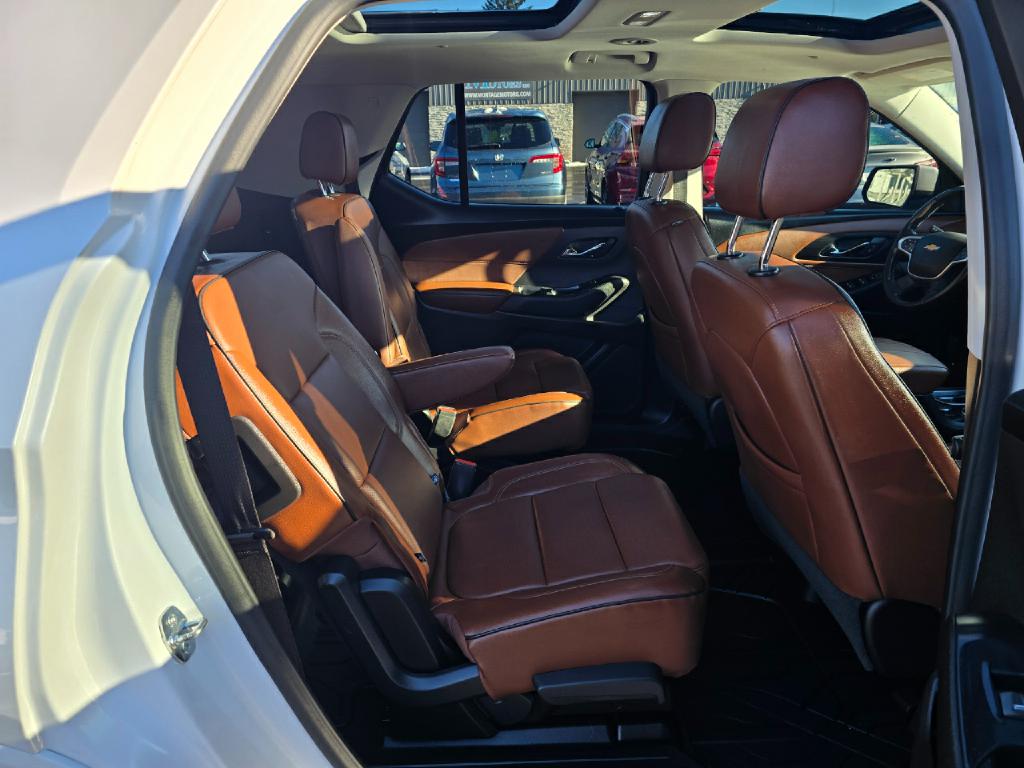 Photo 18 of this CHEVROLET TRAVERSE