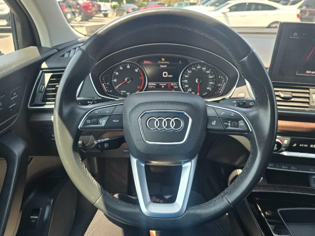 Photo 7 of this AUDI Q5