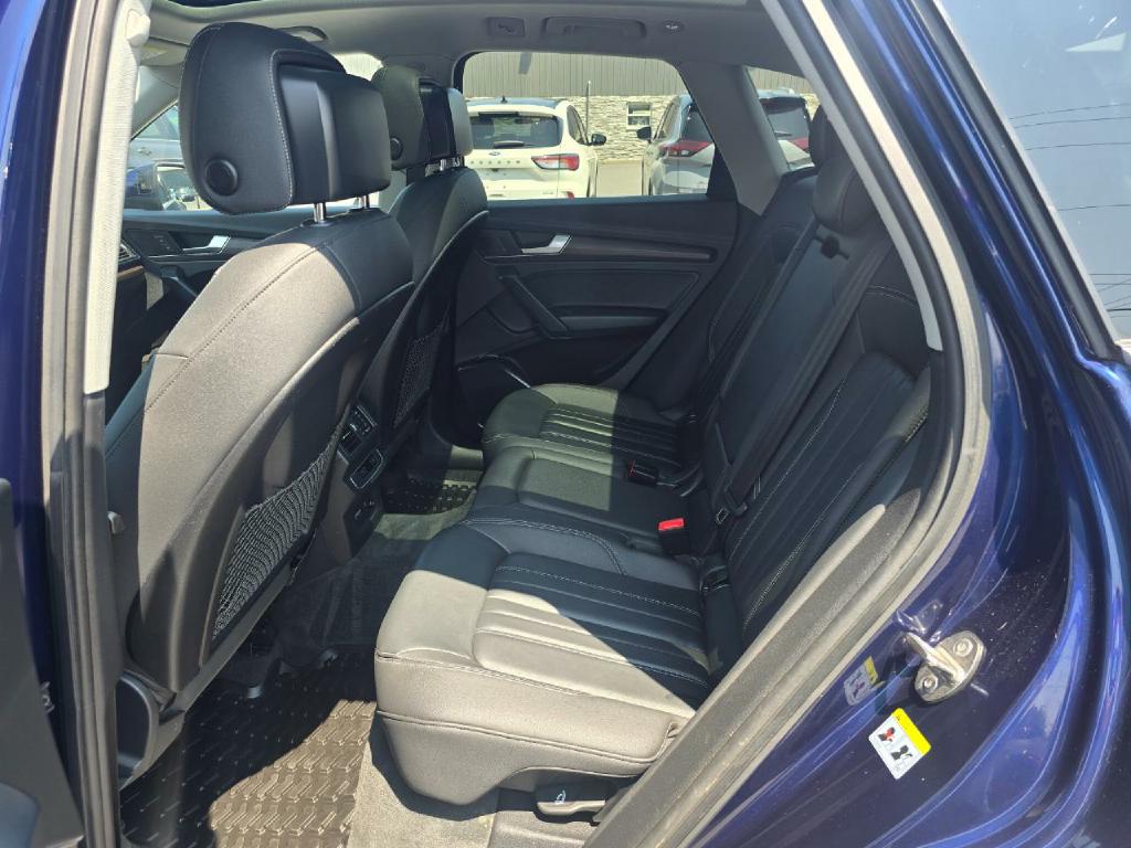 Photo 14 of this AUDI Q5