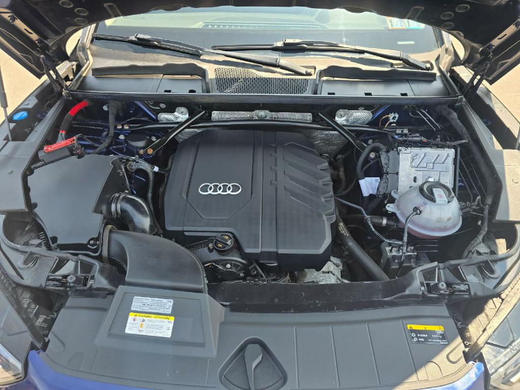 Photo 17 of this AUDI Q5