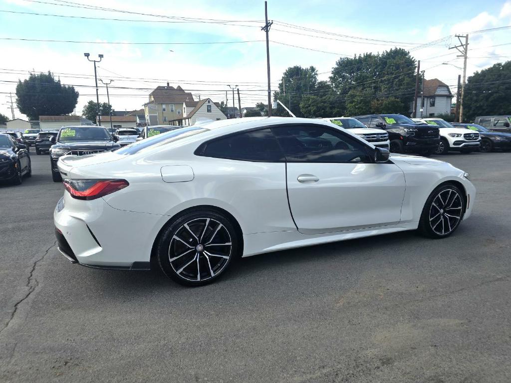 Photo 5 of this BMW 4 SERIES