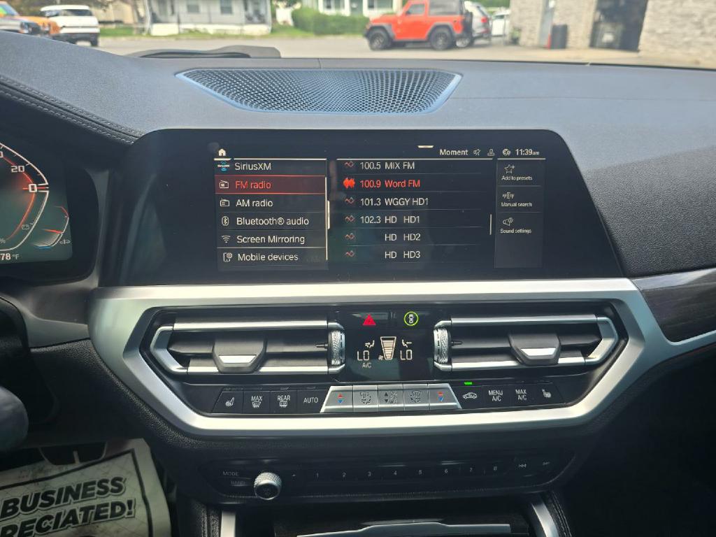 Photo 11 of this BMW 4 SERIES