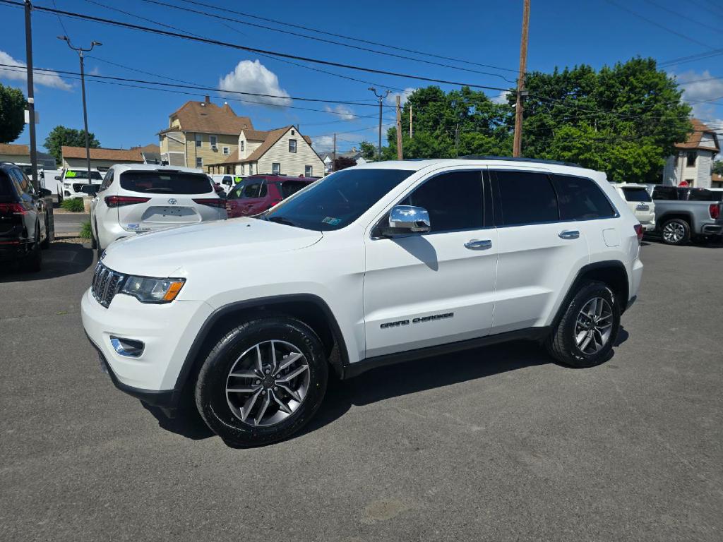 Photo 3 of this JEEP GRAND CHEROKEE