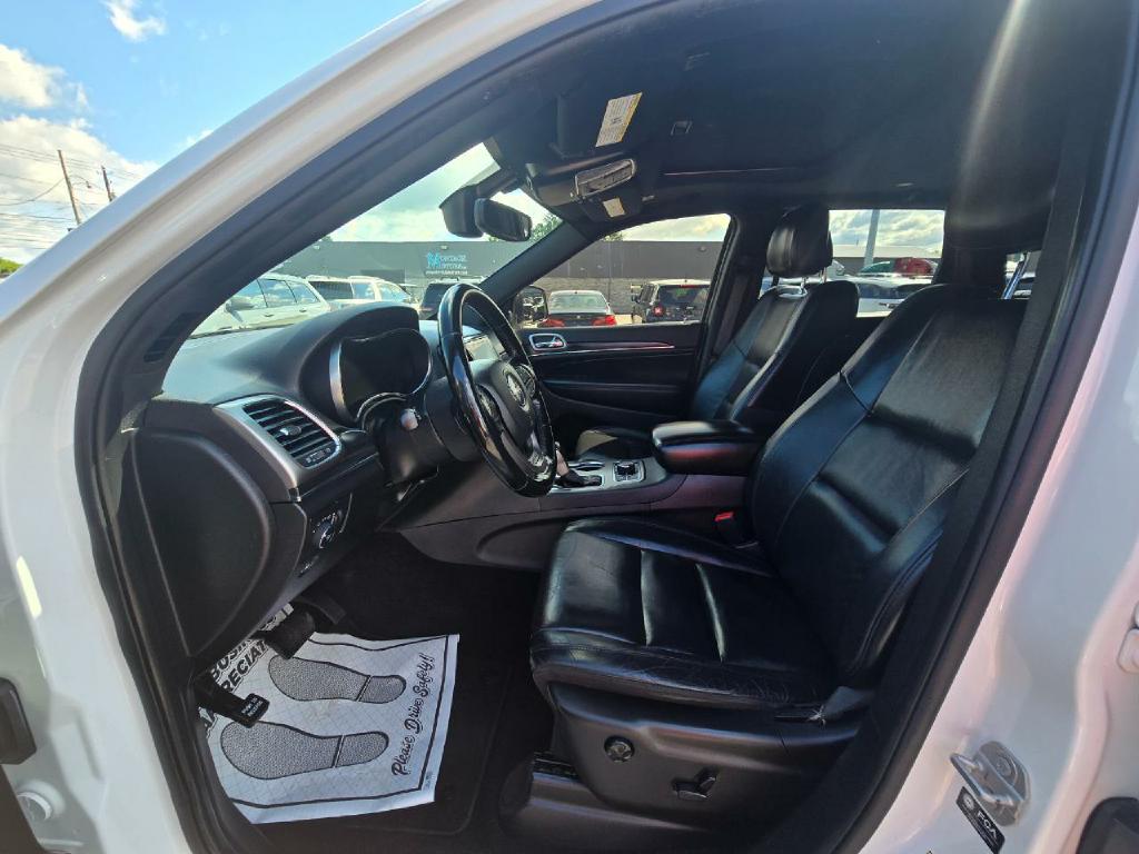 Photo 13 of this JEEP GRAND CHEROKEE