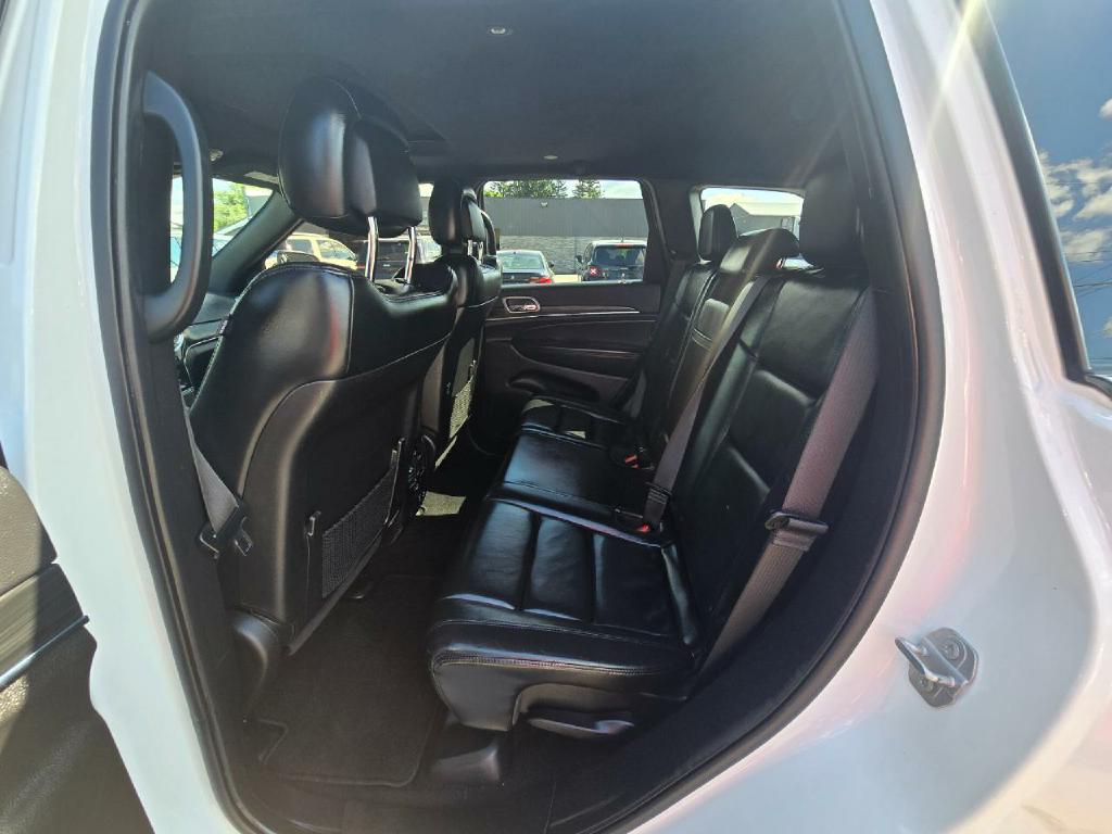 Photo 14 of this JEEP GRAND CHEROKEE