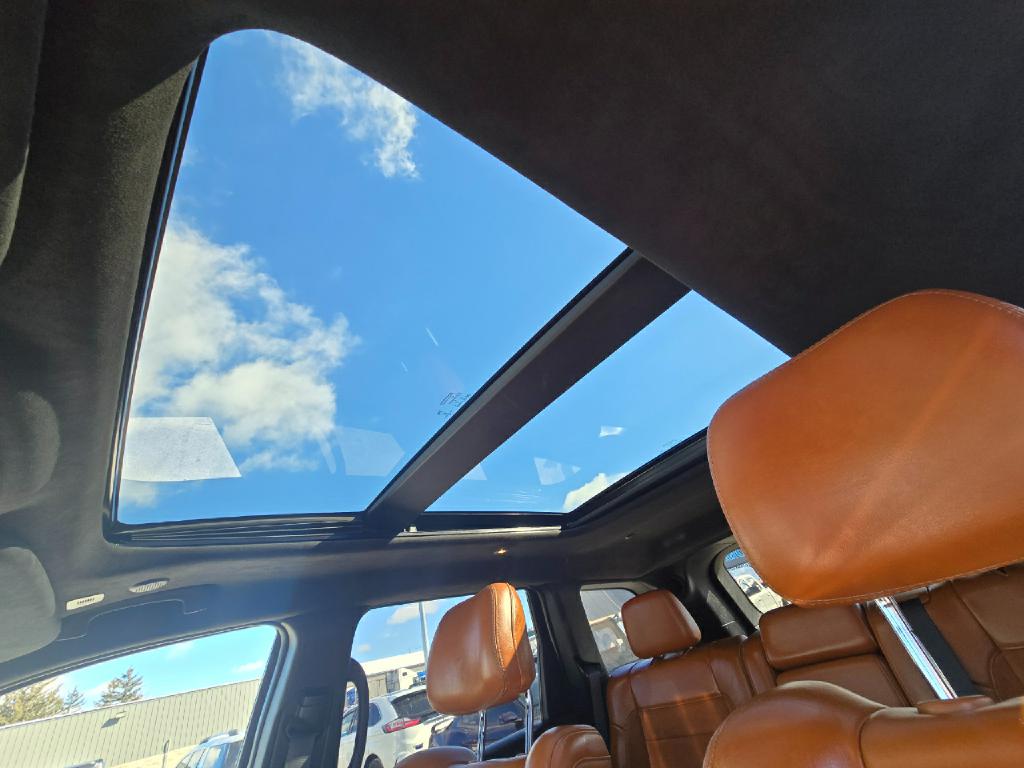 Photo 13 of this JEEP GRAND CHEROKEE